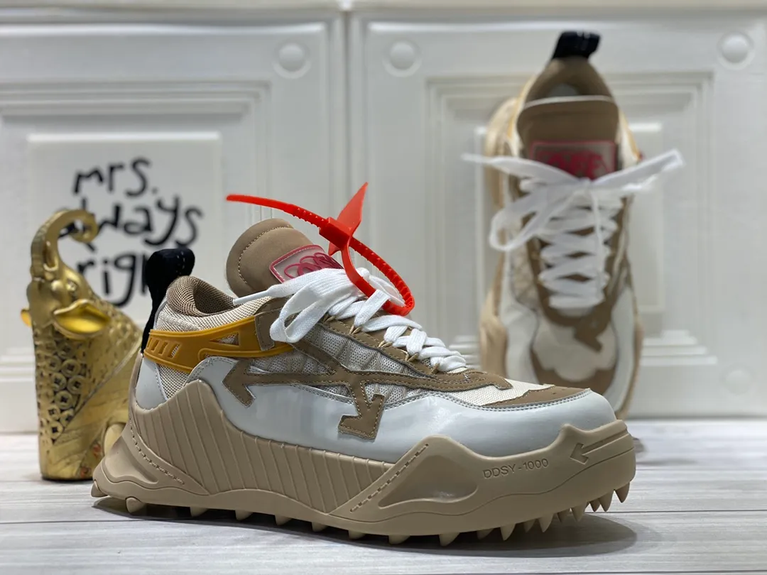 Men's Men's Shoes💰480🌼【New Style】High-end Boutique-🤷‍♂🤷‍♂OFF-WHITE x Air Jordan 】1 The joint shoe has been highly concerned by everyone since its design. The new shoe is shown in the popular Chicago bull white and yellow LOGO color scheme. The shoe body is made of cowhide, cow suede, and other materials. In addition to the X hidden on the inside of the leather, the oversized Swoosh, OFF-WHITE for Nike, Air Jordan 1 birth information and AIR are displayed on both sides of the shoe. The iconic details of OFF-WHITE can be seen on the sole and insole. You can choose a pair if you like the style. Code: 39-44 (45 can be customized